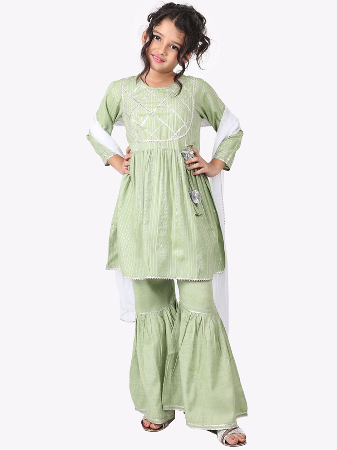SILK SPARROW Girls Ethnic Motifs Panelled Gotta Patti Kurta with Sharara & With Dupatta, Green
SILK SPARROW Girls Ethnic Motifs Panelled Gotta Patti Kurta with Sharara & With Dupatta, Green