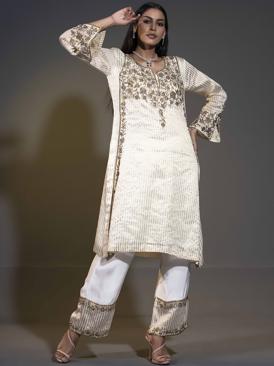 SHWETA DABAS Women Regular Zardozi Pure Silk Kurta with Trousers & With Dupatta, Beige
SHWETA DABAS Women Regular Zardozi Pure Silk Kurta with Trousers & With Dupatta, Beige