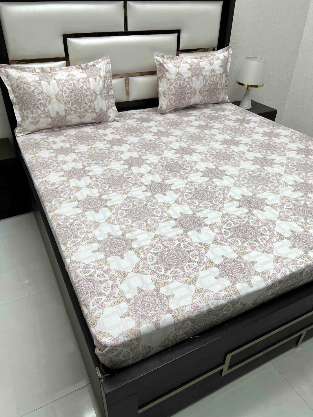 Pure Decor Royal Passion Grey Ethnic Motifs 300 TC Queen Bedsheet Set 2.26 m x 2.55 m
Pure Decor Royal Passion Grey Ethnic Motifs 300 TC Queen Bedsheet Set 2.26 m x 2.55 m
