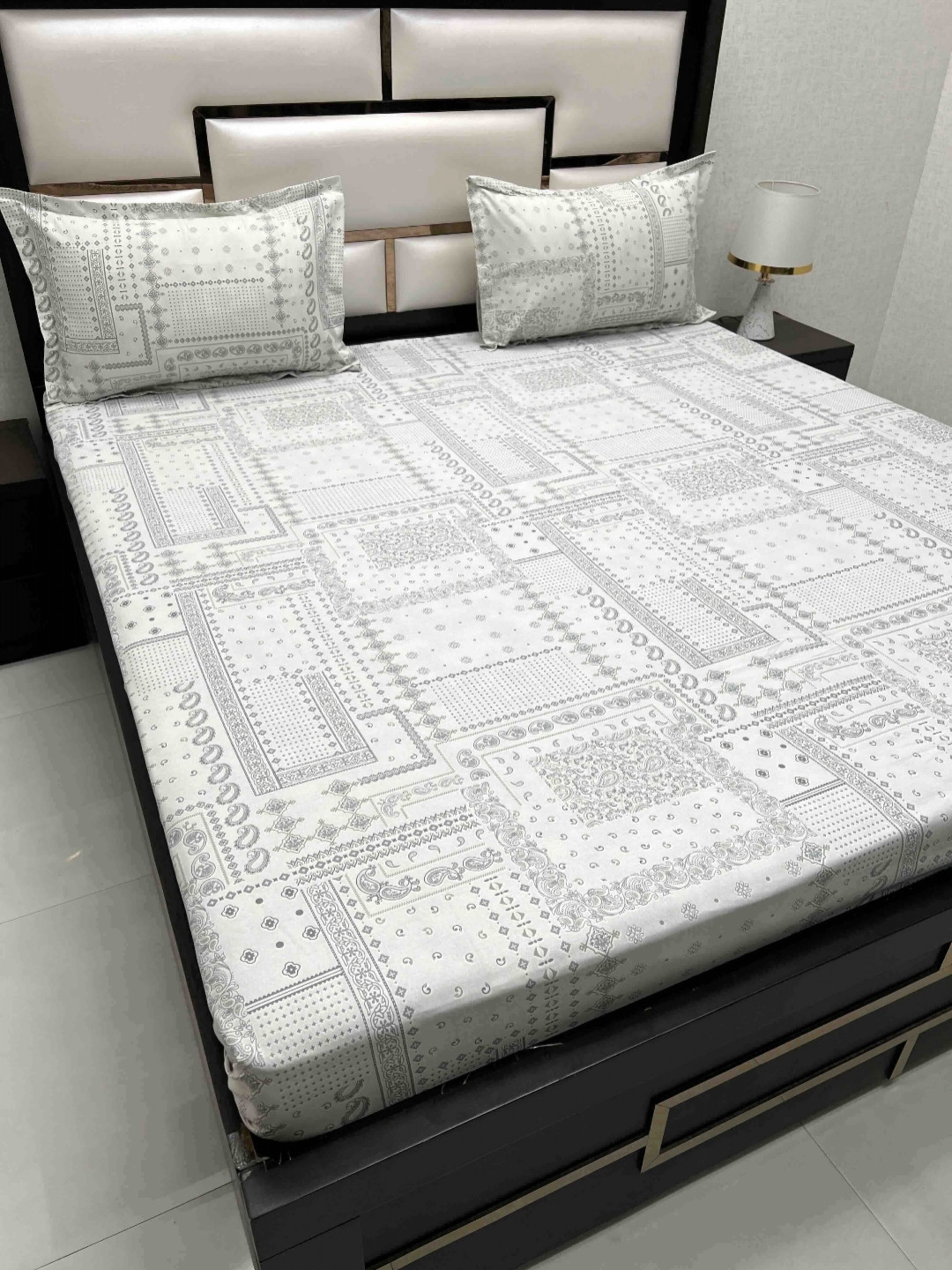 Pure Decor Royal Passion Grey EthnicMotifs Cotton 240 TC Queen Bedsheet Set 2.25 x 2.56 m
Pure Decor Royal Passion Grey EthnicMotifs Cotton 240 TC Queen Bedsheet Set 2.25 x 2.56 m