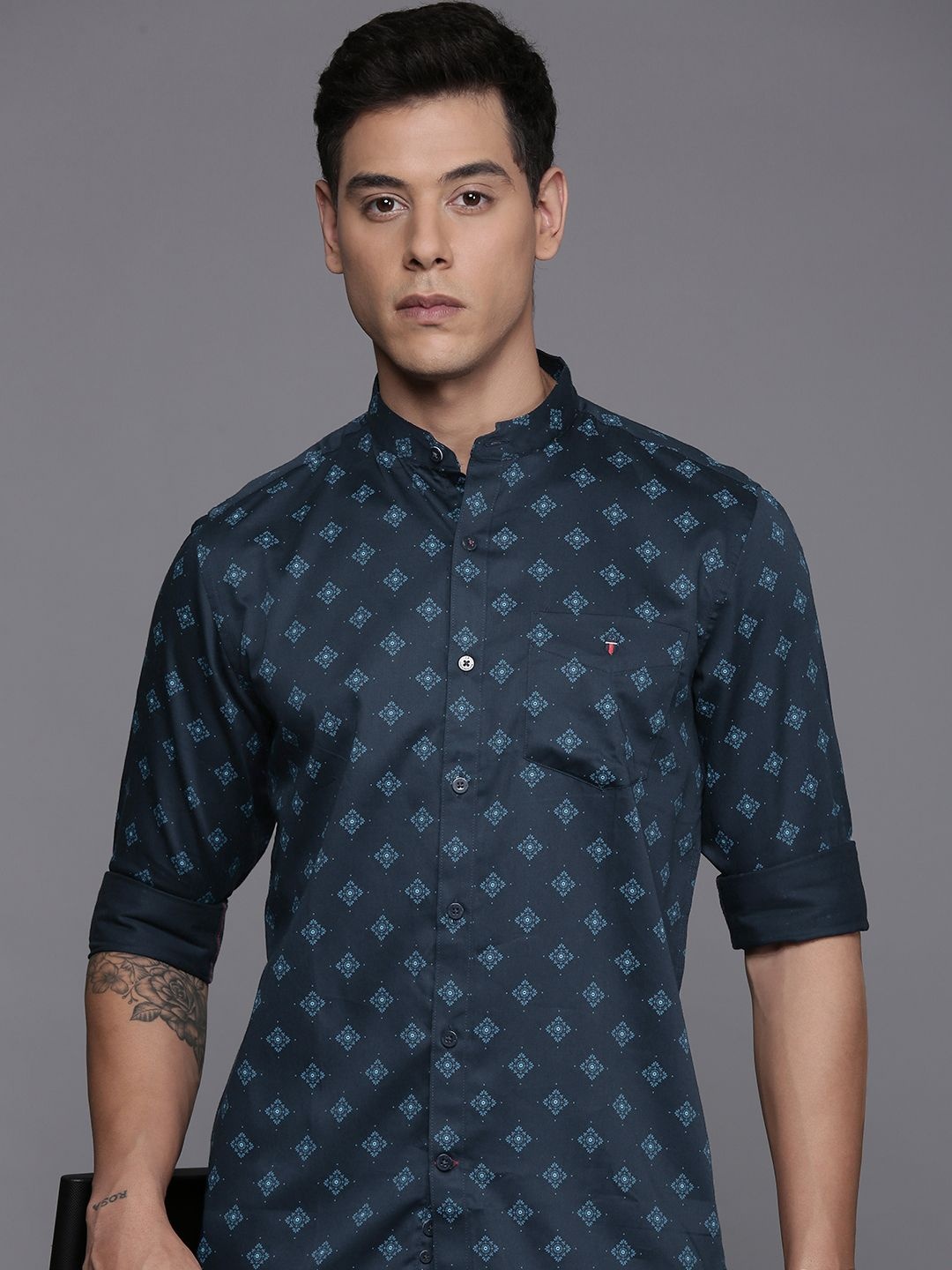 Louis Philippe Sport Pure Cotton Ethnic Motifs Printed Super Slim Fit Opaque Casual Shirt, Navy blue
Louis Philippe Sport Pure Cotton Ethnic Motifs Printed Super Slim Fit Opaque Casual Shirt, Navy blue