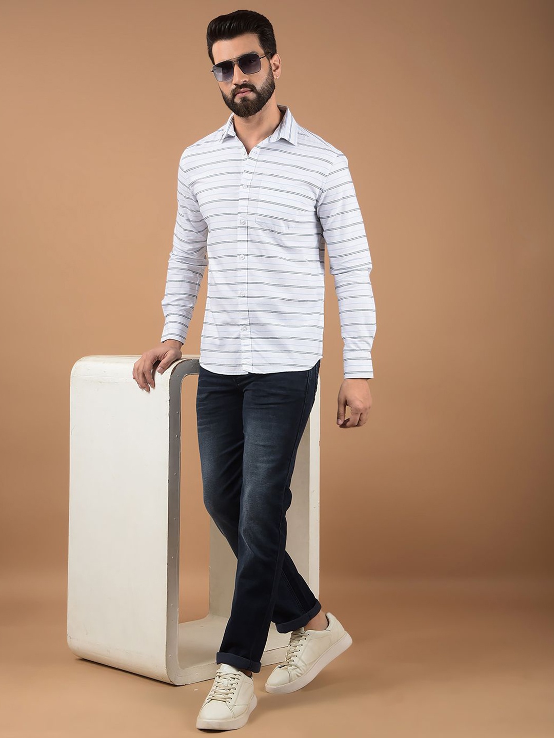 Crimsoune Club Men Classic Spread Collar Horizontal Striped Cotton Slim Fit Casual Shirt, White
Crimsoune Club Men Classic Spread Collar Horizontal Striped Cotton Slim Fit Casual Shirt, White
