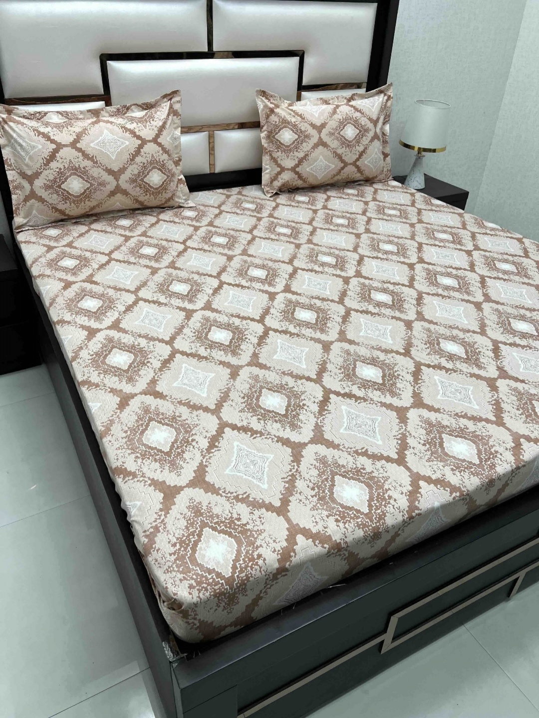 Pure Decor Royal Passion Brown Printed Pure Cotton 300 TC Queen Bedsheet Set 2.54 x 2.26 m
Pure Decor Royal Passion Brown Printed Pure Cotton 300 TC Queen Bedsheet Set 2.54 x 2.26 m