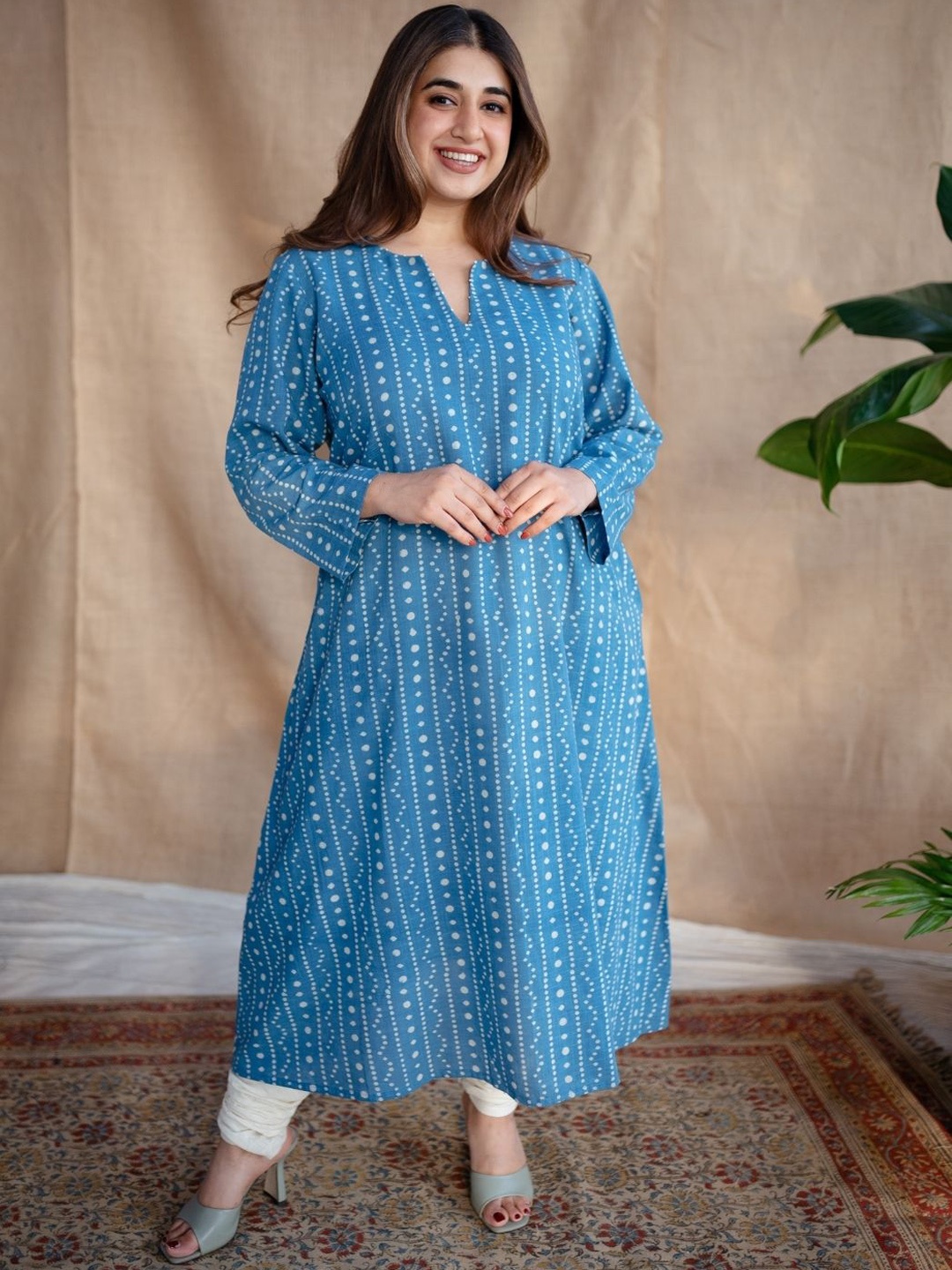 THE INDIAN ETHNIC CO Women Polka Dot Printed Thread Work Block Print Handloom Kurta, Blue
THE INDIAN ETHNIC CO Women Polka Dot Printed Thread Work Block Print Handloom Kurta, Blue