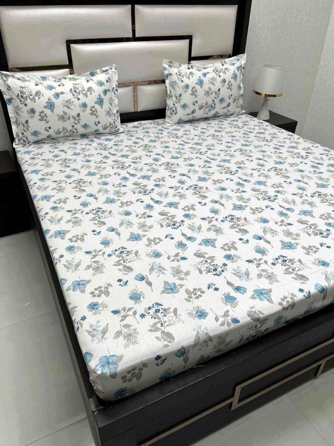 Pure Decor Royal Passion Blue 260 TC Pure Cotton Queen Bedsheet Set-2.27 m x 2.55 m, White
Pure Decor Royal Passion Blue 260 TC Pure Cotton Queen Bedsheet Set-2.27 m x 2.55 m, White