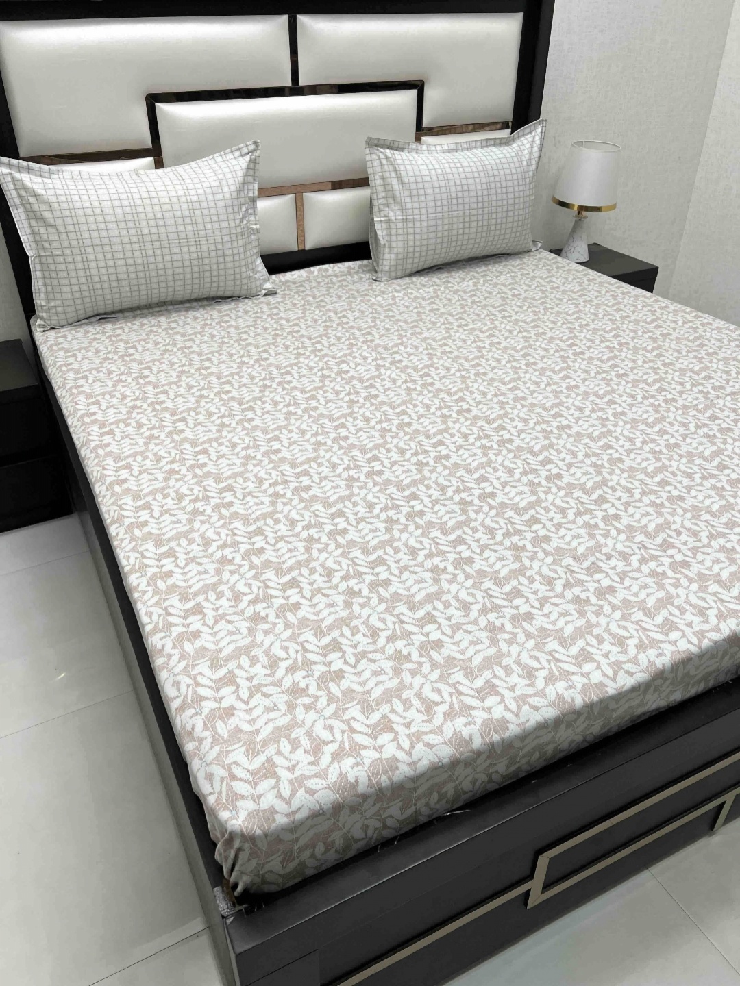 Pure Decor Cotton King Size Double Bed Bedsheet With 2 Pillow Covers 2.74m X 2.74m, Pink
Pure Decor Cotton King Size Double Bed Bedsheet With 2 Pillow Covers 2.74m X 2.74m, Pink