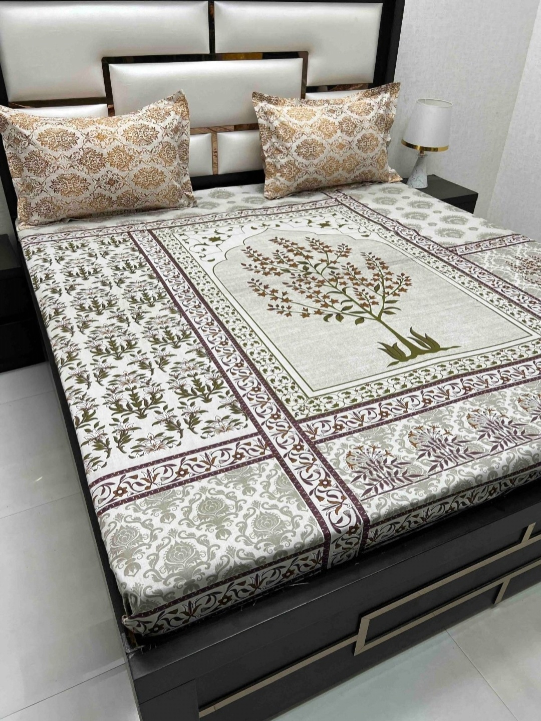 Pure Decor Cotton King Size Double Bed Bedsheet With 2 Pillow Covers 2.74m X 2.74m, Brown
Pure Decor Cotton King Size Double Bed Bedsheet With 2 Pillow Covers 2.74m X 2.74m, Brown