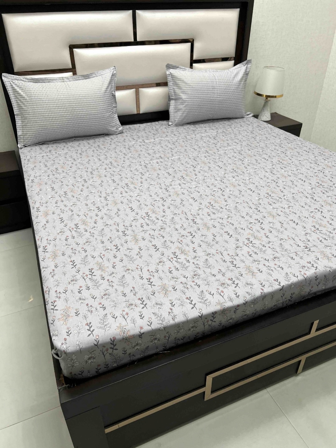 Pure Decor Cotton King Size Double Bed Bedsheet With 2 Pillow Covers 2.74m X 2.74m, Grey
Pure Decor Cotton King Size Double Bed Bedsheet With 2 Pillow Covers 2.74m X 2.74m, Grey