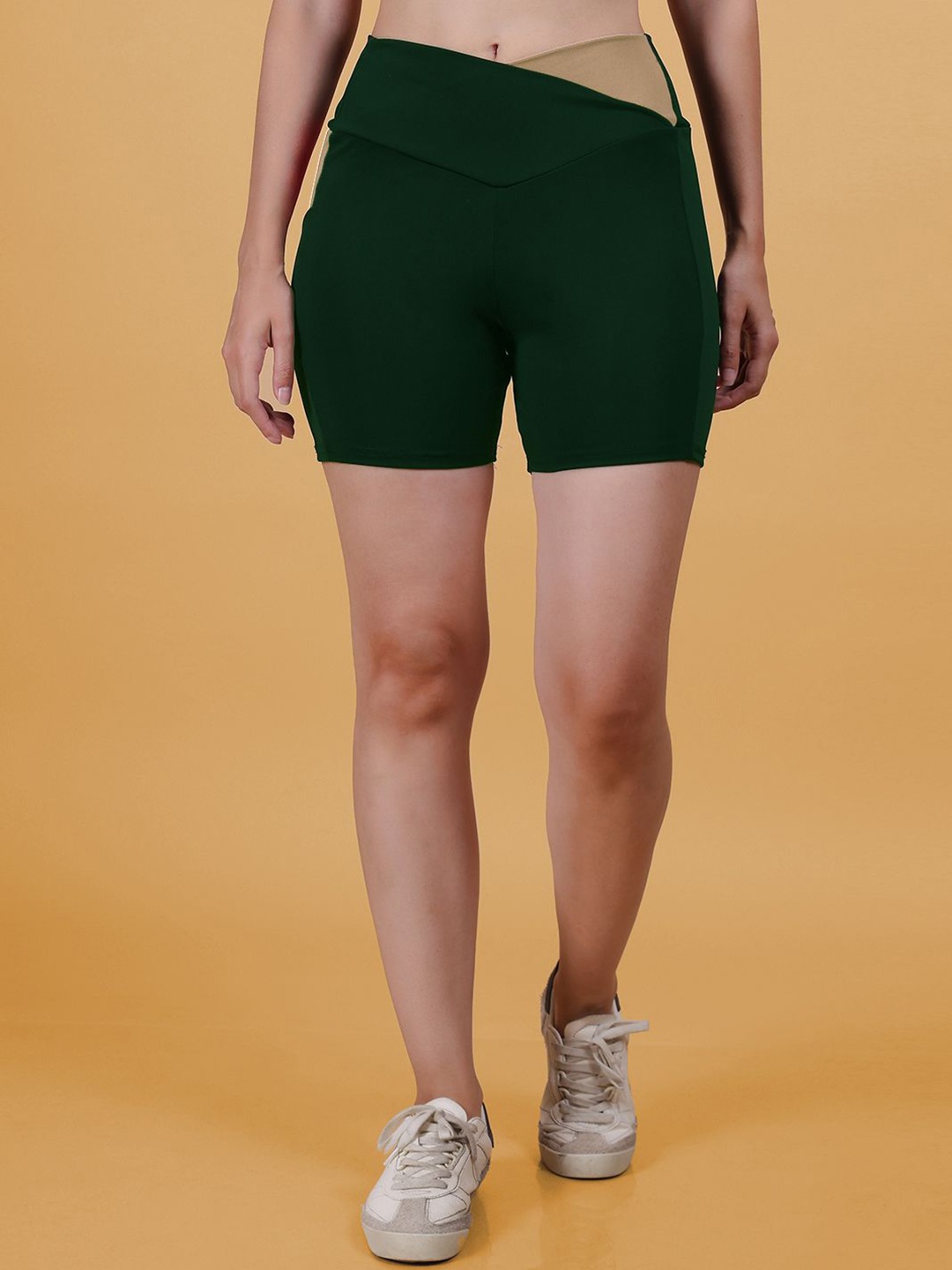 N-Gal Women Colourblocked Slim Fit Training or Gym Sports Shorts with Technology, Green
N-Gal Women Colourblocked Slim Fit Training or Gym Sports Shorts with Technology, Green