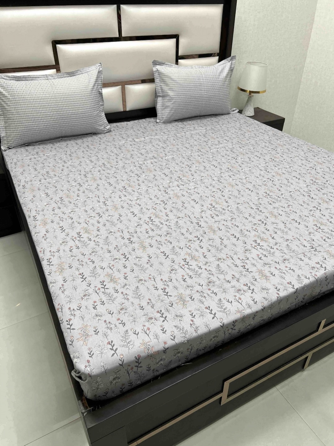 Pure Decor Cotton King Size Double Bed Bedsheet With 2 Pillow Covers 2.74m X 2.74m, Grey
Pure Decor Cotton King Size Double Bed Bedsheet With 2 Pillow Covers 2.74m X 2.74m, Grey