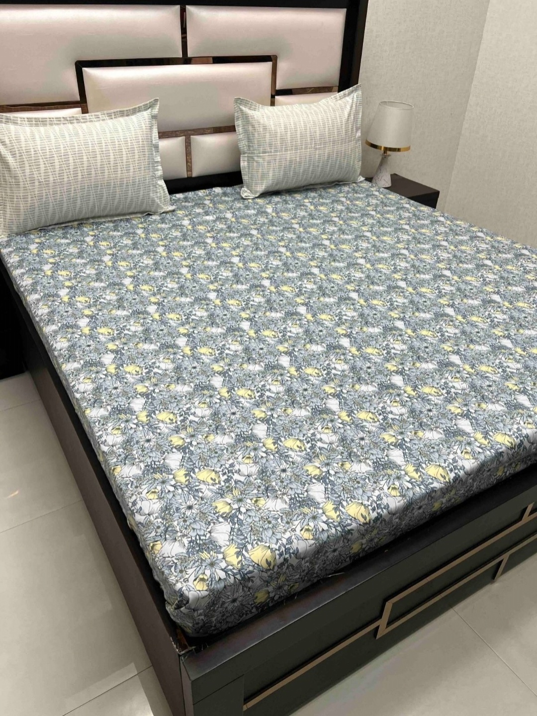 Pure Decor Cotton King Size Double Bed Bedsheet With 2 Pillow Covers 2.74m X 2.74m, Blue
Pure Decor Cotton King Size Double Bed Bedsheet With 2 Pillow Covers 2.74m X 2.74m, Blue