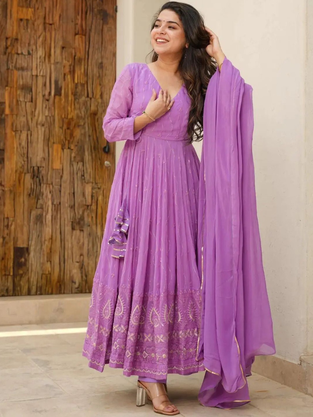 Vama Heritage Women Floral Embroidered Pleated Thread Work Silk Georgette Kurta with Trousers & With Dupatta, Purple
Vama Heritage Women Floral Embroidered Pleated Thread Work Silk Georgette Kurta with Trousers & With Dupatta, Purple