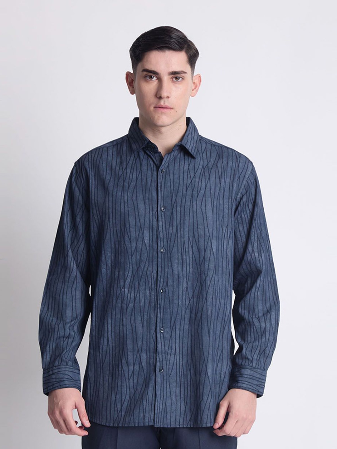 IVOC Men Relaxed Spread Collar Vertical Striped Cotton Relaxed Fit Casual Shirt, Navy blue
IVOC Men Relaxed Spread Collar Vertical Striped Cotton Relaxed Fit Casual Shirt, Navy blue