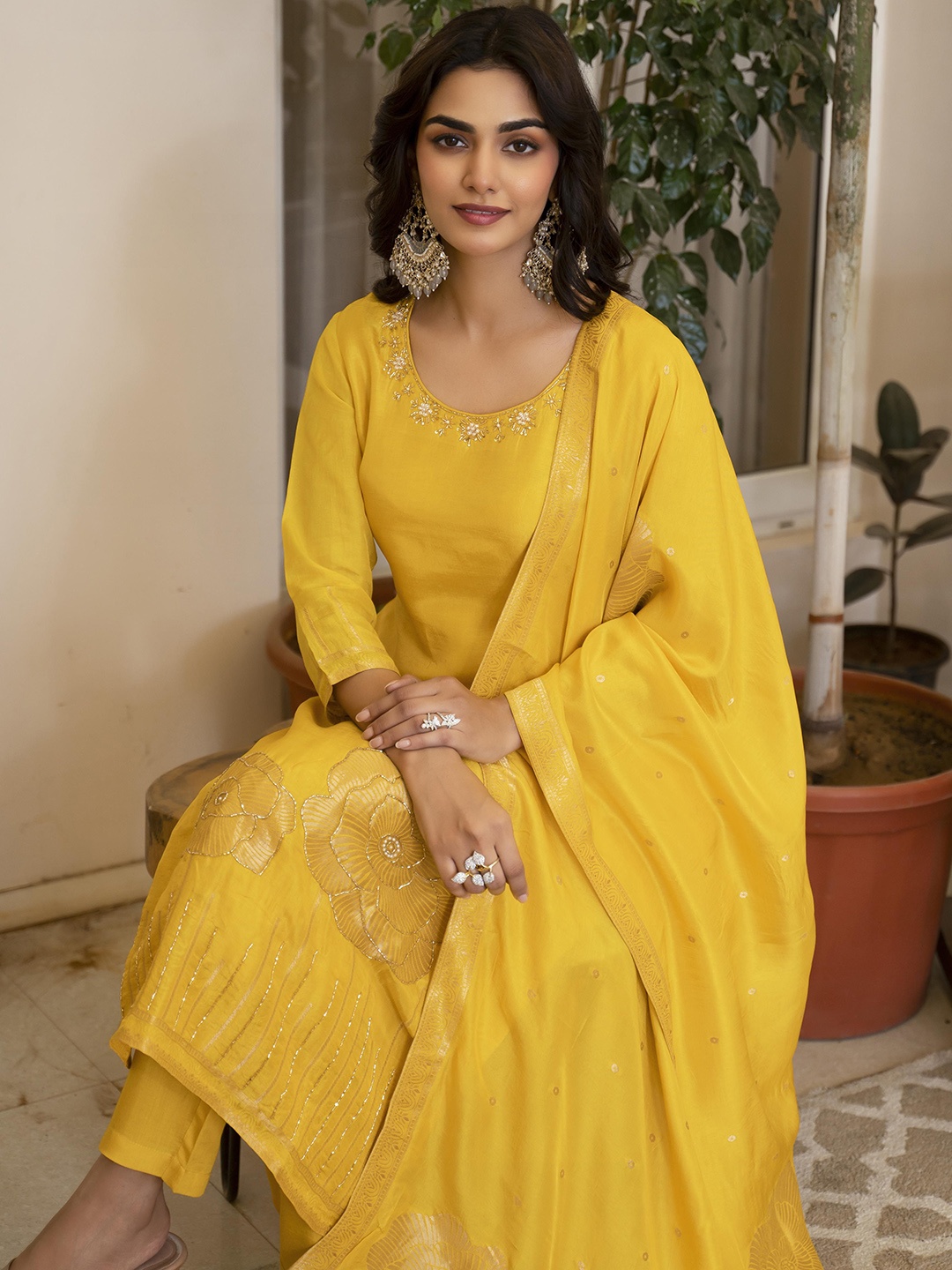 Anouk Women Embroidered Regular Zardozi Pure Silk Kurta with Trousers & With Dupatta, Yellow
Anouk Women Embroidered Regular Zardozi Pure Silk Kurta with Trousers & With Dupatta, Yellow