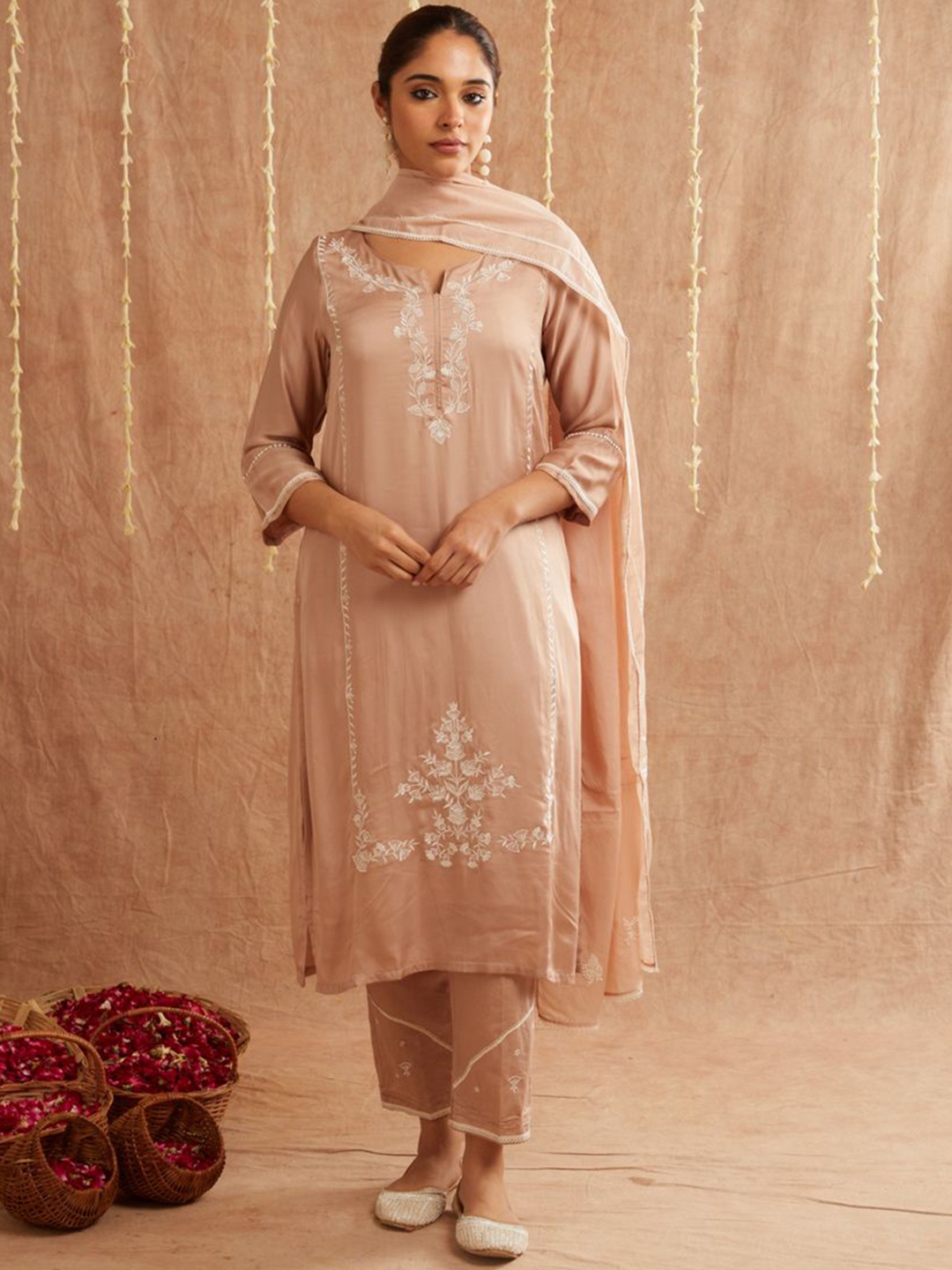 zuri Women Floral Embroidered Regular Thread Work Pure Silk Kurta with Trousers & With Dupatta, Beige
zuri Women Floral Embroidered Regular Thread Work Pure Silk Kurta with Trousers & With Dupatta, Beige