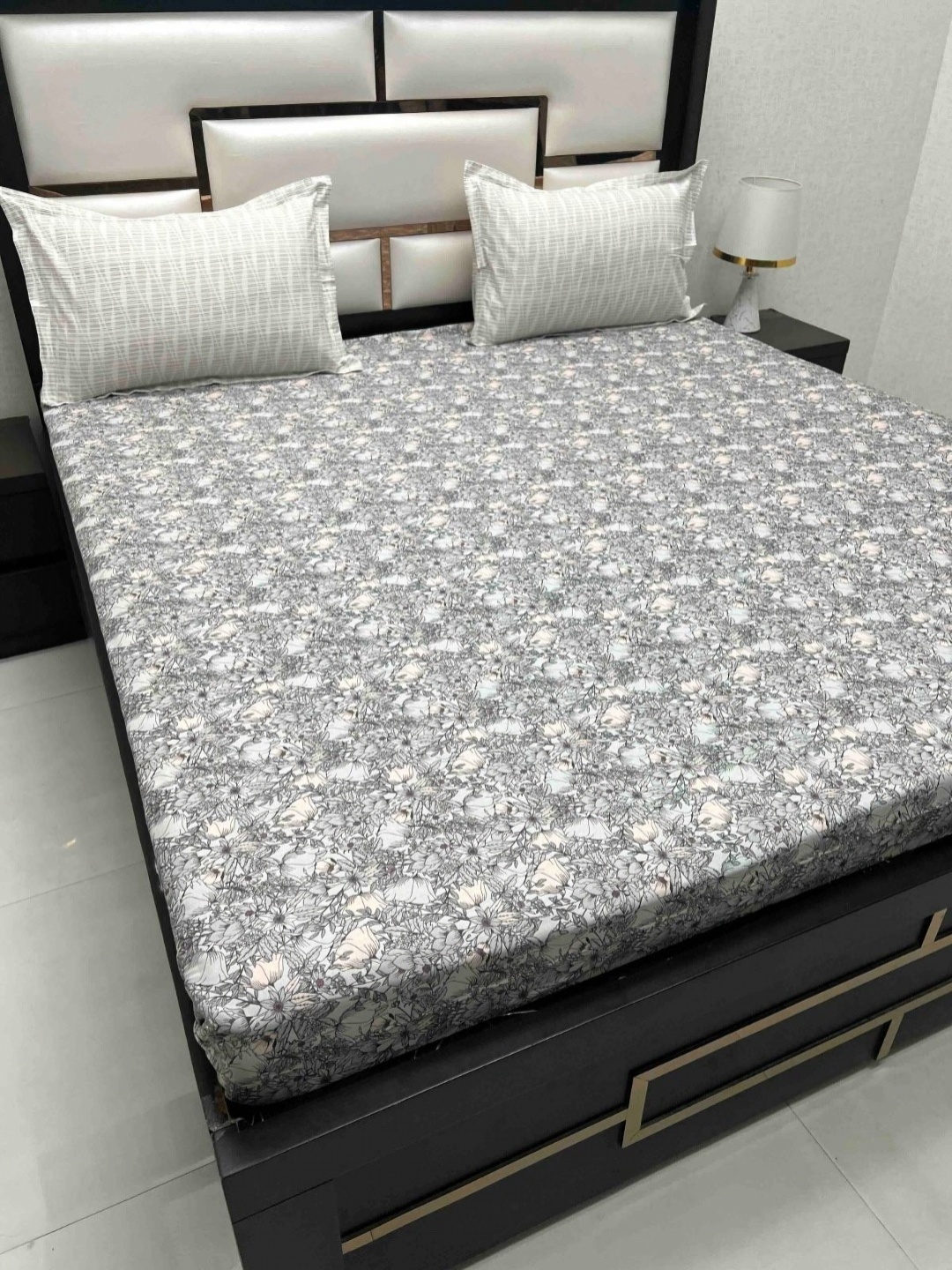 Pure Decor Cotton King Size Double Bed Bedsheet With 2 Pillow Covers 2.74m X 2.74m, Grey
Pure Decor Cotton King Size Double Bed Bedsheet With 2 Pillow Covers 2.74m X 2.74m, Grey