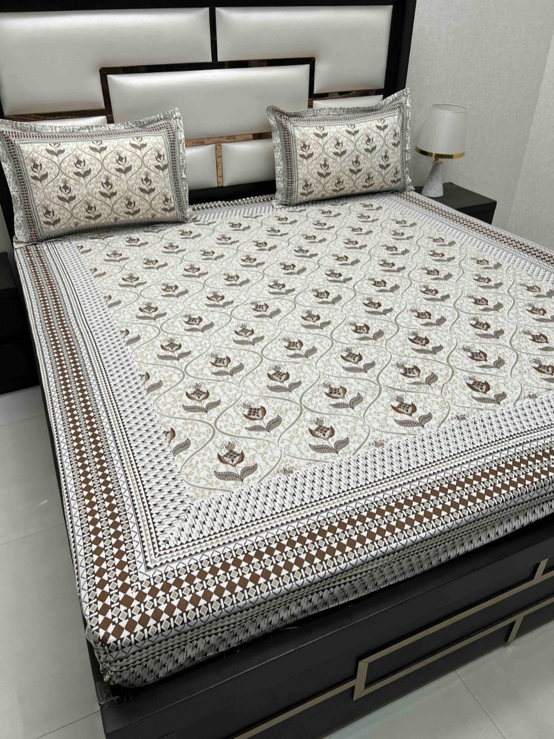 Pure Decor Cotton King Size Double Bed Bedsheet With 2 Pillow Covers 2.74m X 2.74m, White
Pure Decor Cotton King Size Double Bed Bedsheet With 2 Pillow Covers 2.74m X 2.74m, White