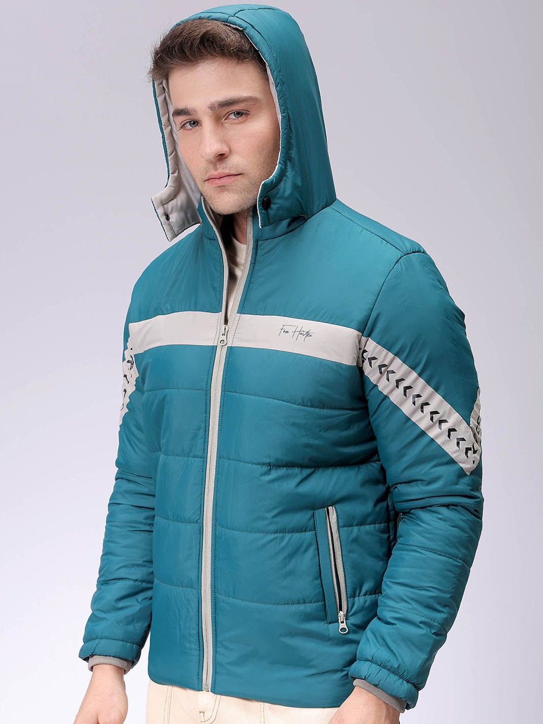 The Indian Garage Co Men Colourblocked Lightweight Padded Jacket with Patchwork, Green
The Indian Garage Co Men Colourblocked Lightweight Padded Jacket with Patchwork, Green