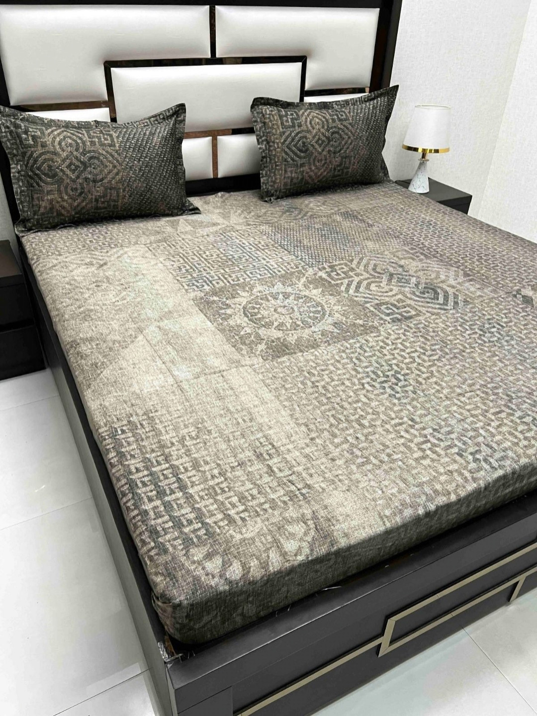 Pure Decor Cotton King Size Double Bed Bedsheet With 2 Pillow Covers 2.74m X 2.74m, Brown
Pure Decor Cotton King Size Double Bed Bedsheet With 2 Pillow Covers 2.74m X 2.74m, Brown