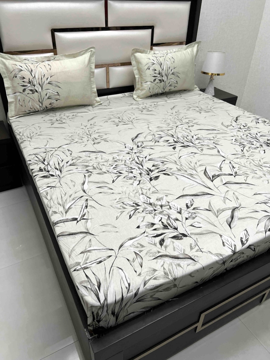Pure Decor Cotton King Size Double Bed Bedsheet With 2 Pillow Covers 2.74m X 2.74m, Beige
Pure Decor Cotton King Size Double Bed Bedsheet With 2 Pillow Covers 2.74m X 2.74m, Beige