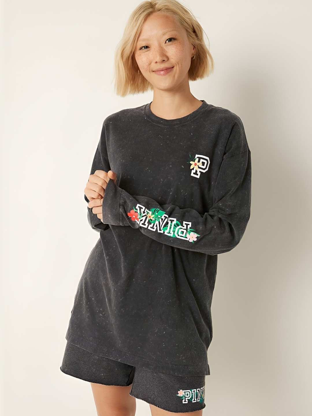 Victoria's Secret Women Typography Printed Round Neck Cotton Relaxed Fit T-shirt, Black
Victoria's Secret Women Typography Printed Round Neck Cotton Relaxed Fit T-shirt, Black