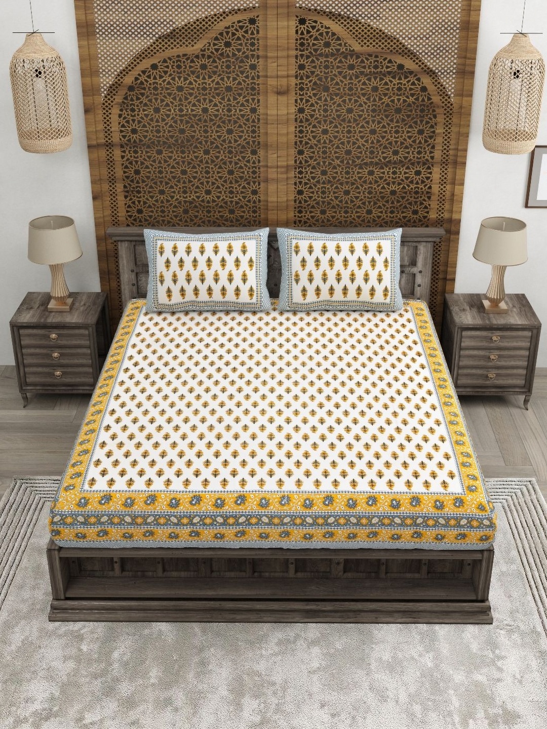 CLOTHOLOGY Yellow Floral Printed Pure Cotton180 TC King Bedsheet Set-2.75 m X 2.25 m
CLOTHOLOGY Yellow Floral Printed Pure Cotton180 TC King Bedsheet Set-2.75 m X 2.25 m