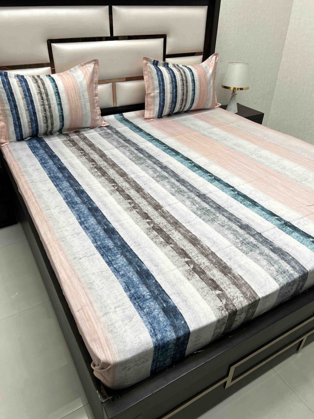 Pure Decor Cotton King Size Double Bed Bedsheet With 2 Pillow Covers 2.74m X 2.74m, Pink
Pure Decor Cotton King Size Double Bed Bedsheet With 2 Pillow Covers 2.74m X 2.74m, Pink