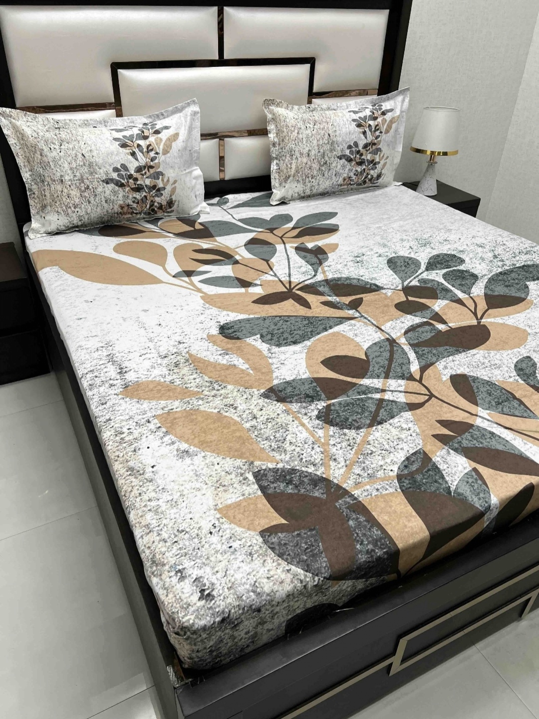 Pure Decor Cotton King Size Double Bedsheet With 2 Pillow Covers 2.74m X 2.74m, Grey
Pure Decor Cotton King Size Double Bedsheet With 2 Pillow Covers 2.74m X 2.74m, Grey