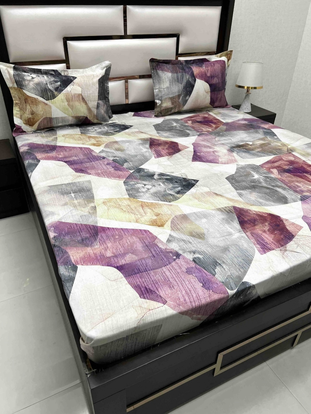 Pure Decor Majestic White Geometric 300 TC Pure Cotton King Bedsheet Set 2.73 m x 2.78 m
Pure Decor Majestic White Geometric 300 TC Pure Cotton King Bedsheet Set 2.73 m x 2.78 m