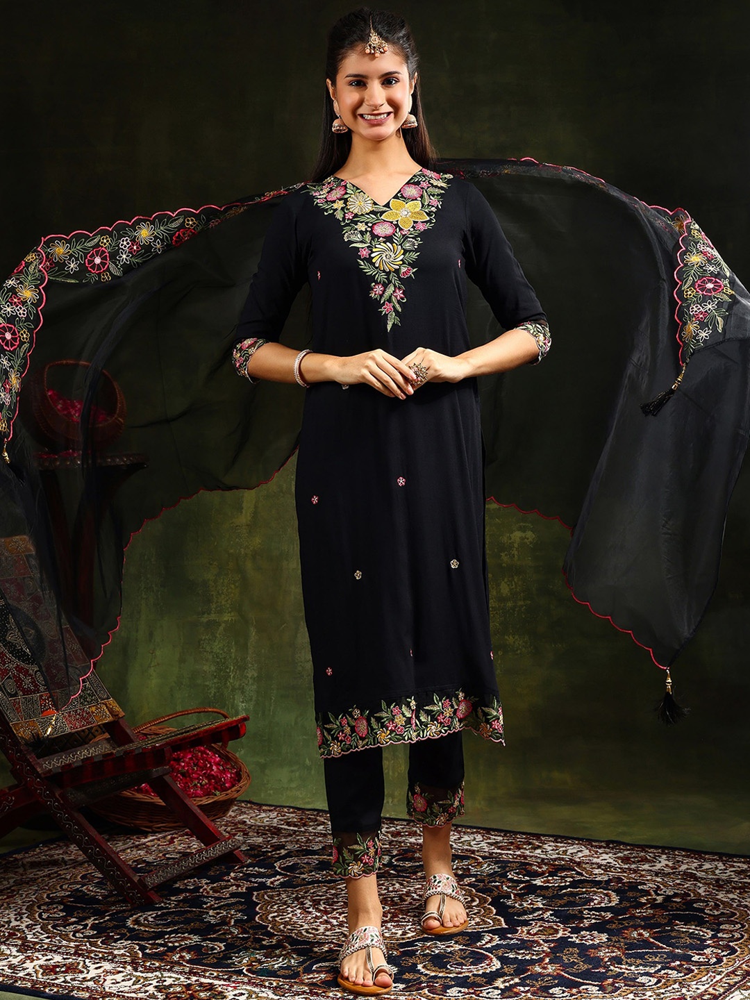 KALINI Women Ethnic Motifs Embroidered Regular Thread Work Kurta with Trousers & With Dupatta, Black
KALINI Women Ethnic Motifs Embroidered Regular Thread Work Kurta with Trousers & With Dupatta, Black