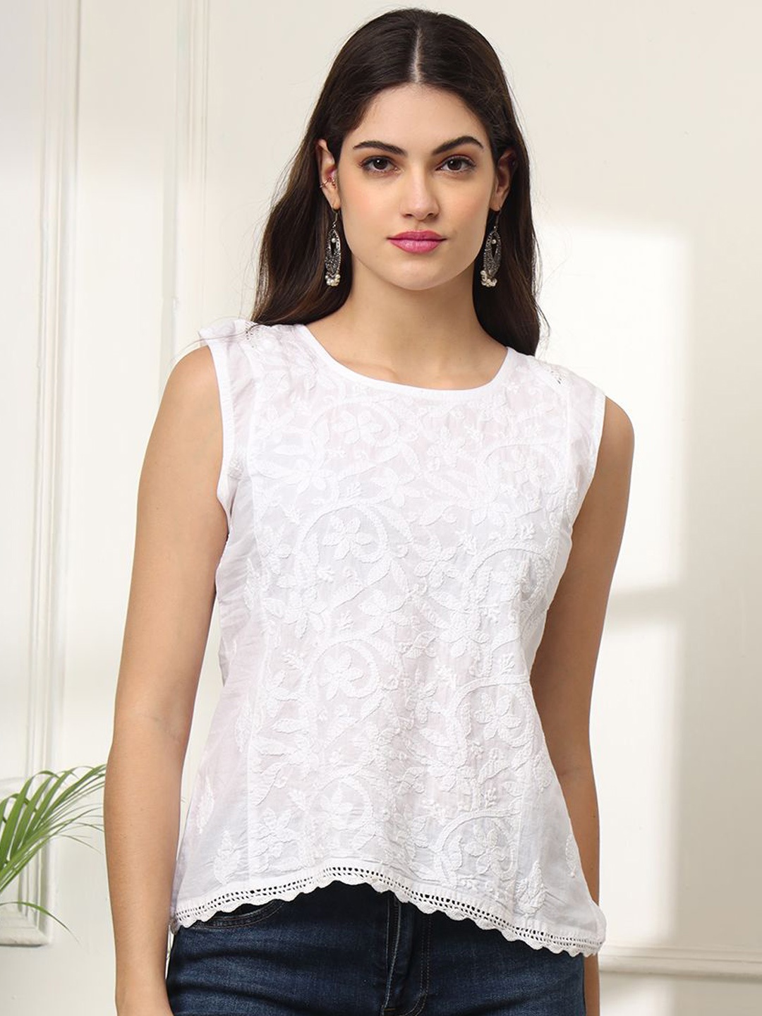 The Chikan Label Women Ethnic Motifs Embroidered Chikankari Floral Handloom Kurta, White
The Chikan Label Women Ethnic Motifs Embroidered Chikankari Floral Handloom Kurta, White