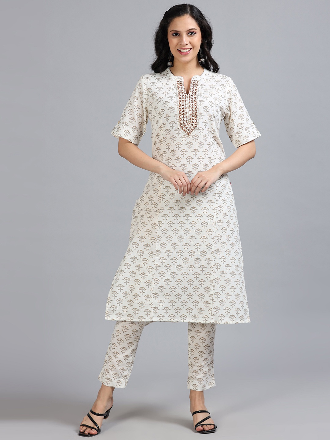 Marcia Women Floral Embroidered Regular Thread Work Pure Cotton Kurta with Trousers, Brown
Marcia Women Floral Embroidered Regular Thread Work Pure Cotton Kurta with Trousers, Brown