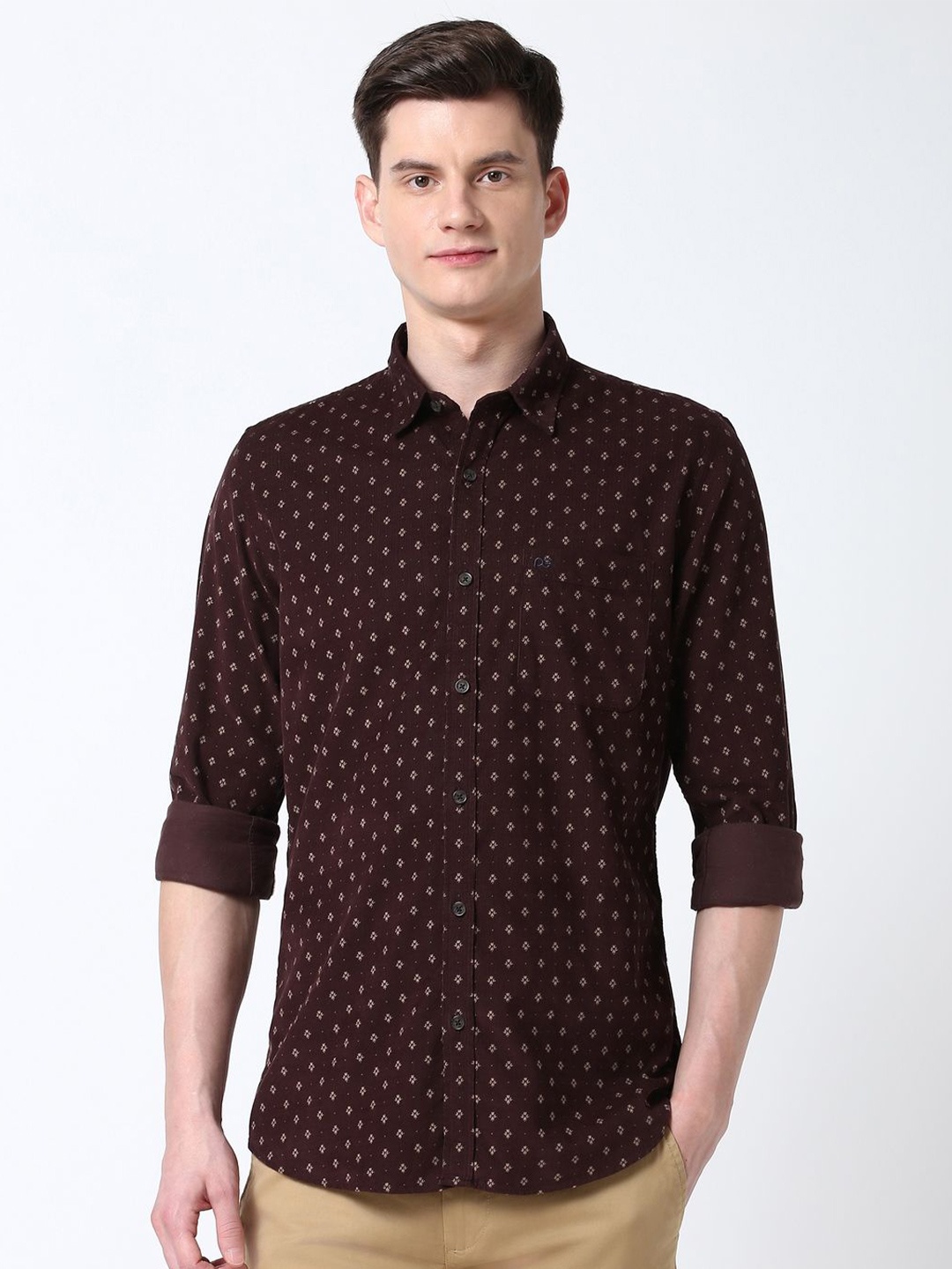 Peter England Casuals Men Spread Collar Floral Printed Cotton Slim Fit Casual Shirt, Maroon
Peter England Casuals Men Spread Collar Floral Printed Cotton Slim Fit Casual Shirt, Maroon
