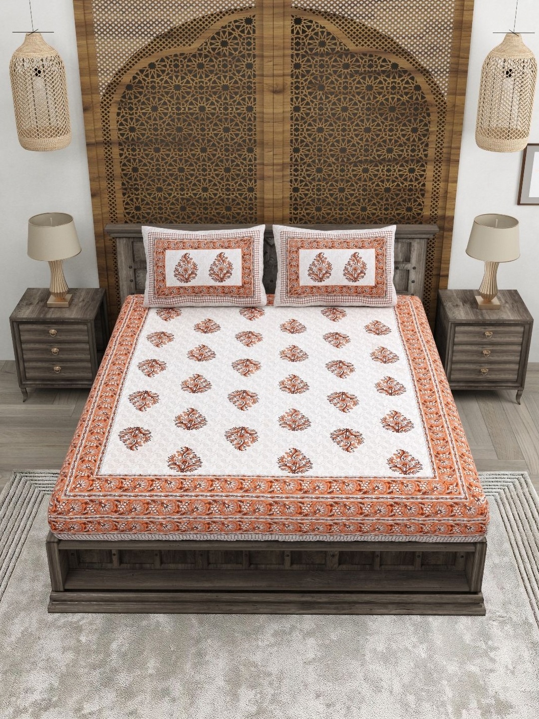 CLOTHOLOGY Orange & White Floral 180 TC Pure Cotton King Bedsheet Set-2.75 m x 2.25 m
CLOTHOLOGY Orange & White Floral 180 TC Pure Cotton King Bedsheet Set-2.75 m x 2.25 m