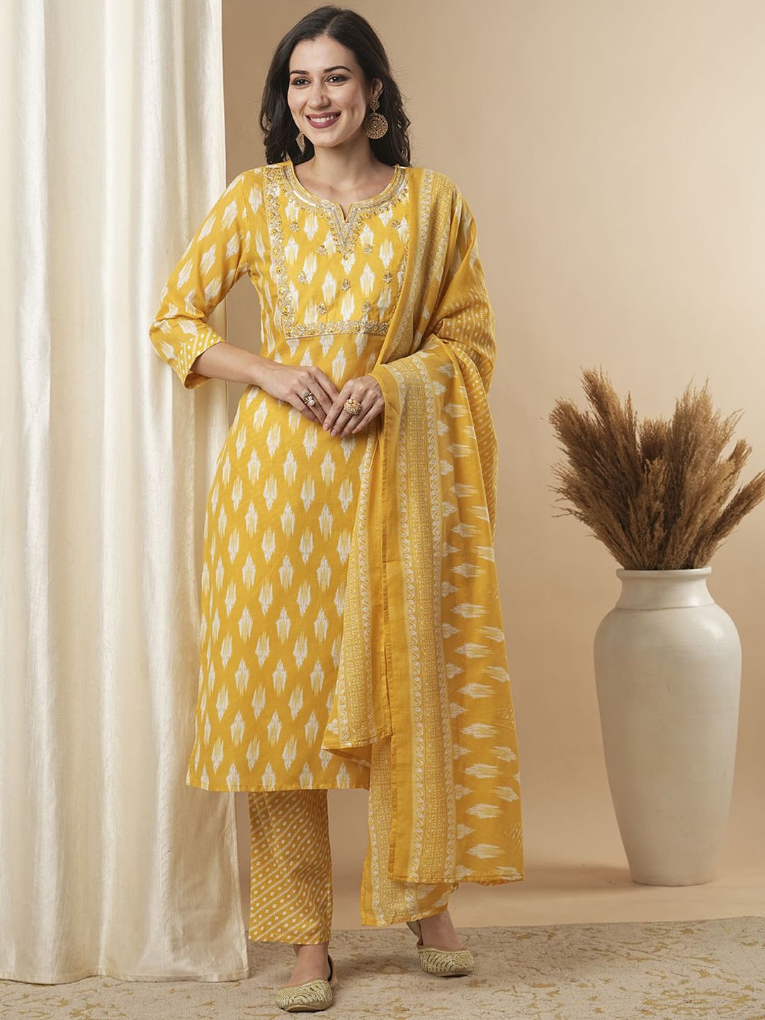 FASHOR Women Ethnic Motifs Printed Regular Pure Cotton Kurta with Trousers & With Dupatta, Yellow
FASHOR Women Ethnic Motifs Printed Regular Pure Cotton Kurta with Trousers & With Dupatta, Yellow