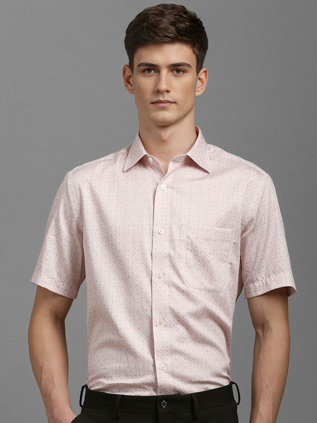 Louis Philippe Men Classic Fit Spread Collar Floral Printed Cotton Formal Shirt, Pink
Louis Philippe Men Classic Fit Spread Collar Floral Printed Cotton Formal Shirt, Pink
