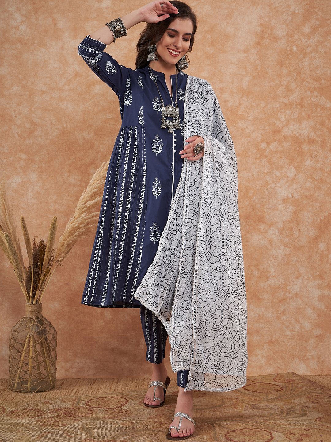 all about you Women Ethnic Motifs Pleated Pure Cotton Kurta with Trousers & With Dupatta, Navy blue
all about you Women Ethnic Motifs Pleated Pure Cotton Kurta with Trousers & With Dupatta, Navy blue