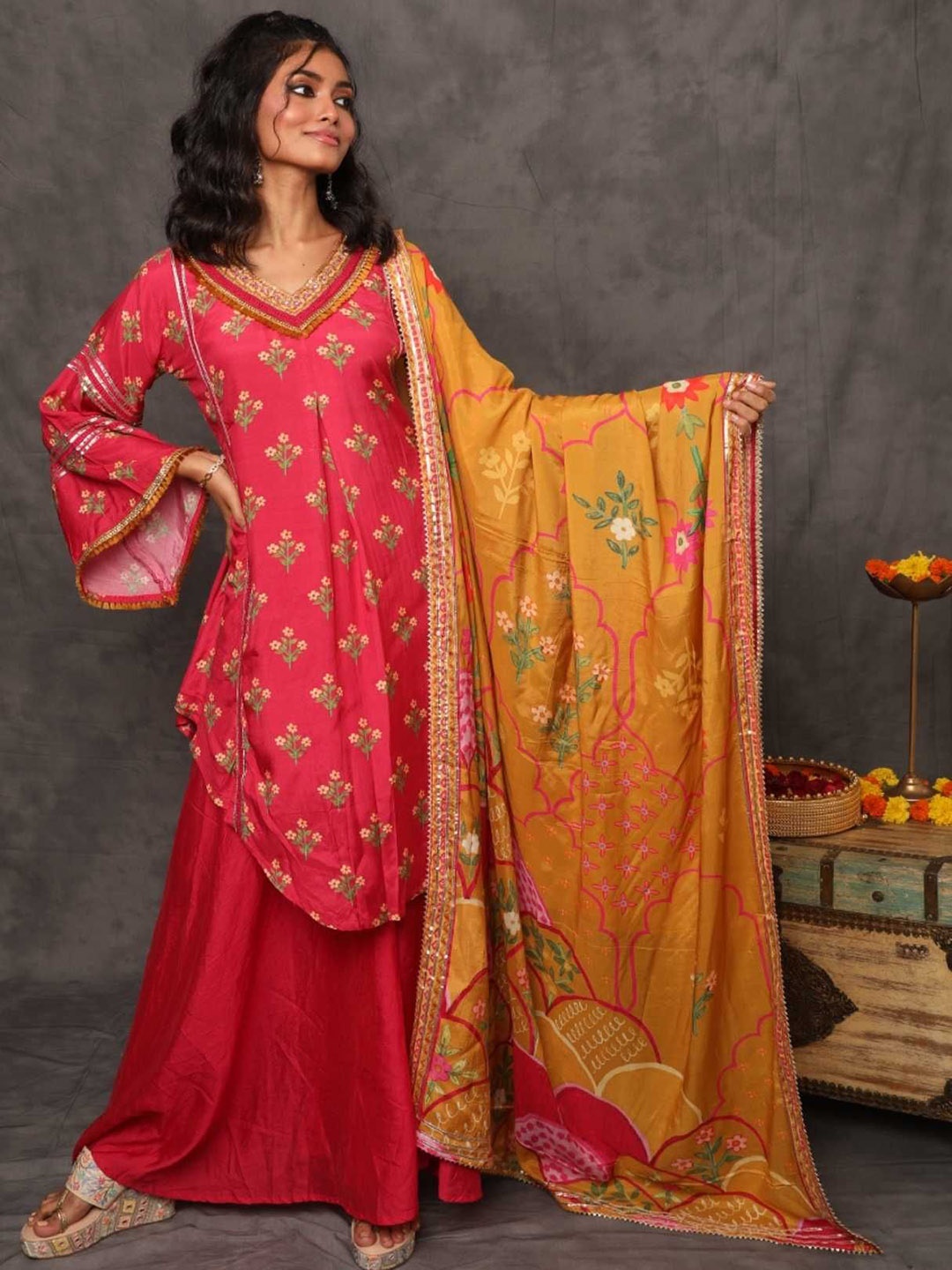 Label Ishnya Women Floral Printed Regular Gotta Patti Kurti with Palazzos & With Dupatta, Pink
Label Ishnya Women Floral Printed Regular Gotta Patti Kurti with Palazzos & With Dupatta, Pink