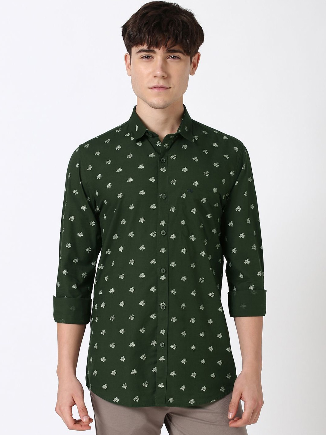 Peter England Casuals Men Spread Collar Floral Printed Cotton Slim Fit Casual Shirt, Olive
Peter England Casuals Men Spread Collar Floral Printed Cotton Slim Fit Casual Shirt, Olive