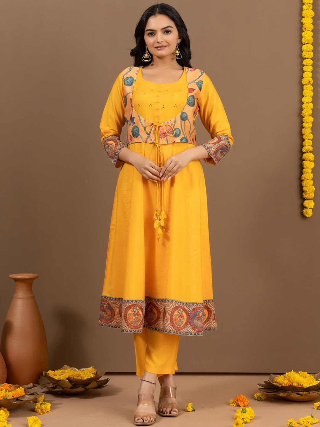 Ekana Women Ethnic Motifs Printed Panelled Kurta with Trousers & With Dupatta, Yellow
Ekana Women Ethnic Motifs Printed Panelled Kurta with Trousers & With Dupatta, Yellow