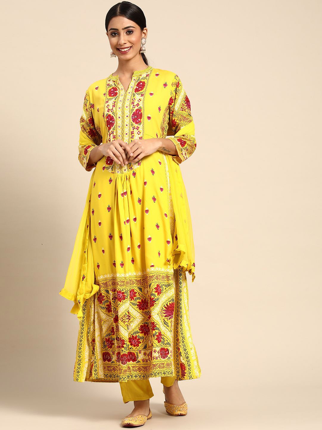 Prakhya Women Floral Printed Regular Sequinned Pure Cotton Kurta with Trousers & With Dupatta, Yellow
Prakhya Women Floral Printed Regular Sequinned Pure Cotton Kurta with Trousers & With Dupatta, Yellow