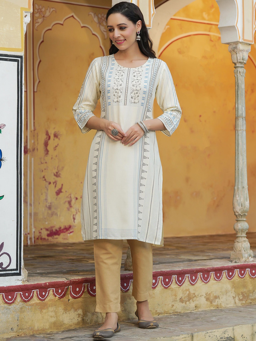 Juniper Women Ethnic Motifs Printed Flared Sleeves Sequinned Liva Kurta, Off white
Juniper Women Ethnic Motifs Printed Flared Sleeves Sequinned Liva Kurta, Off white