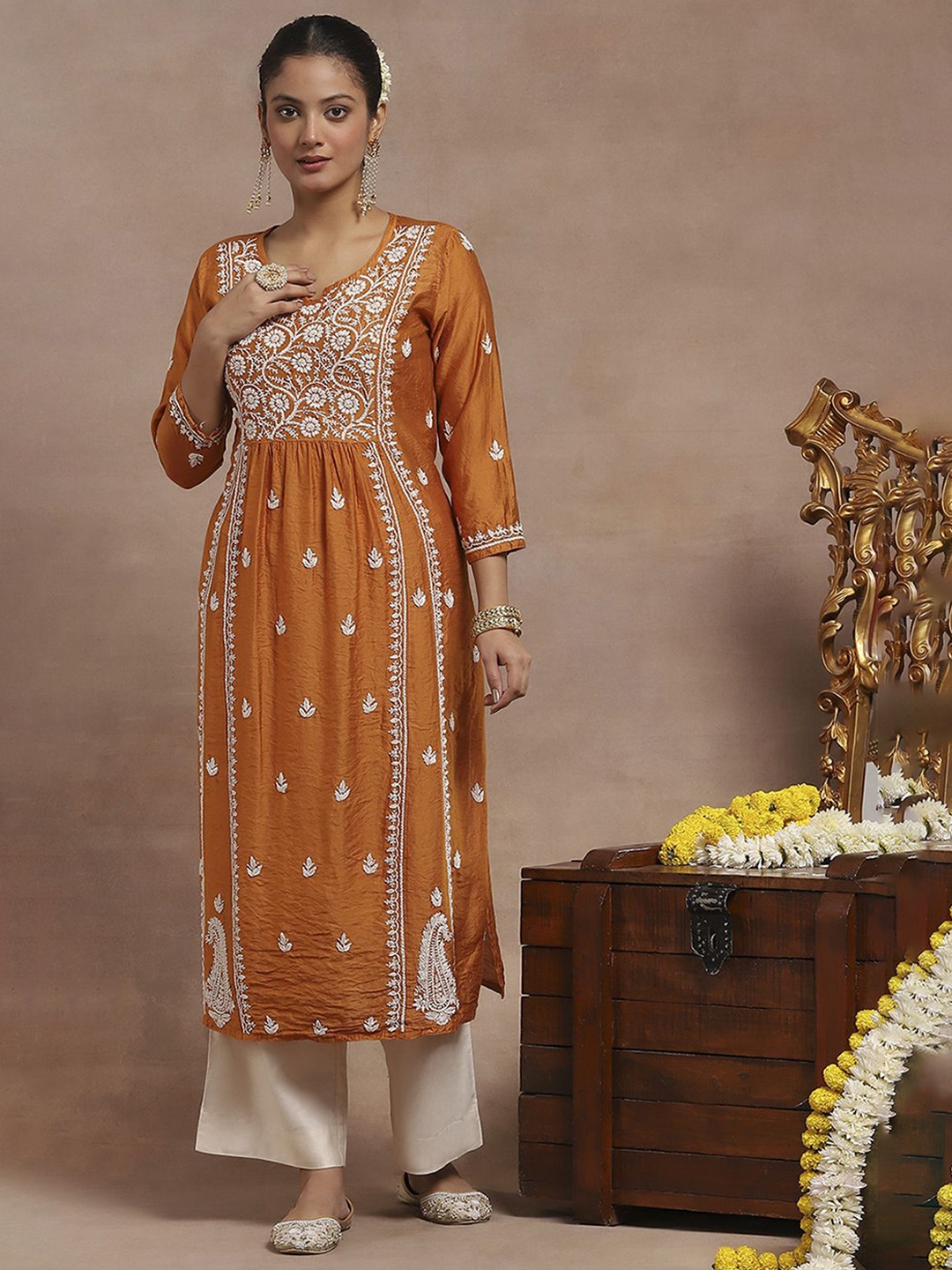 House of Chikankari Women Ethnic Motifs Printed Flared Sleeves Thread Work Kurta, Mustard
House of Chikankari Women Ethnic Motifs Printed Flared Sleeves Thread Work Kurta, Mustard