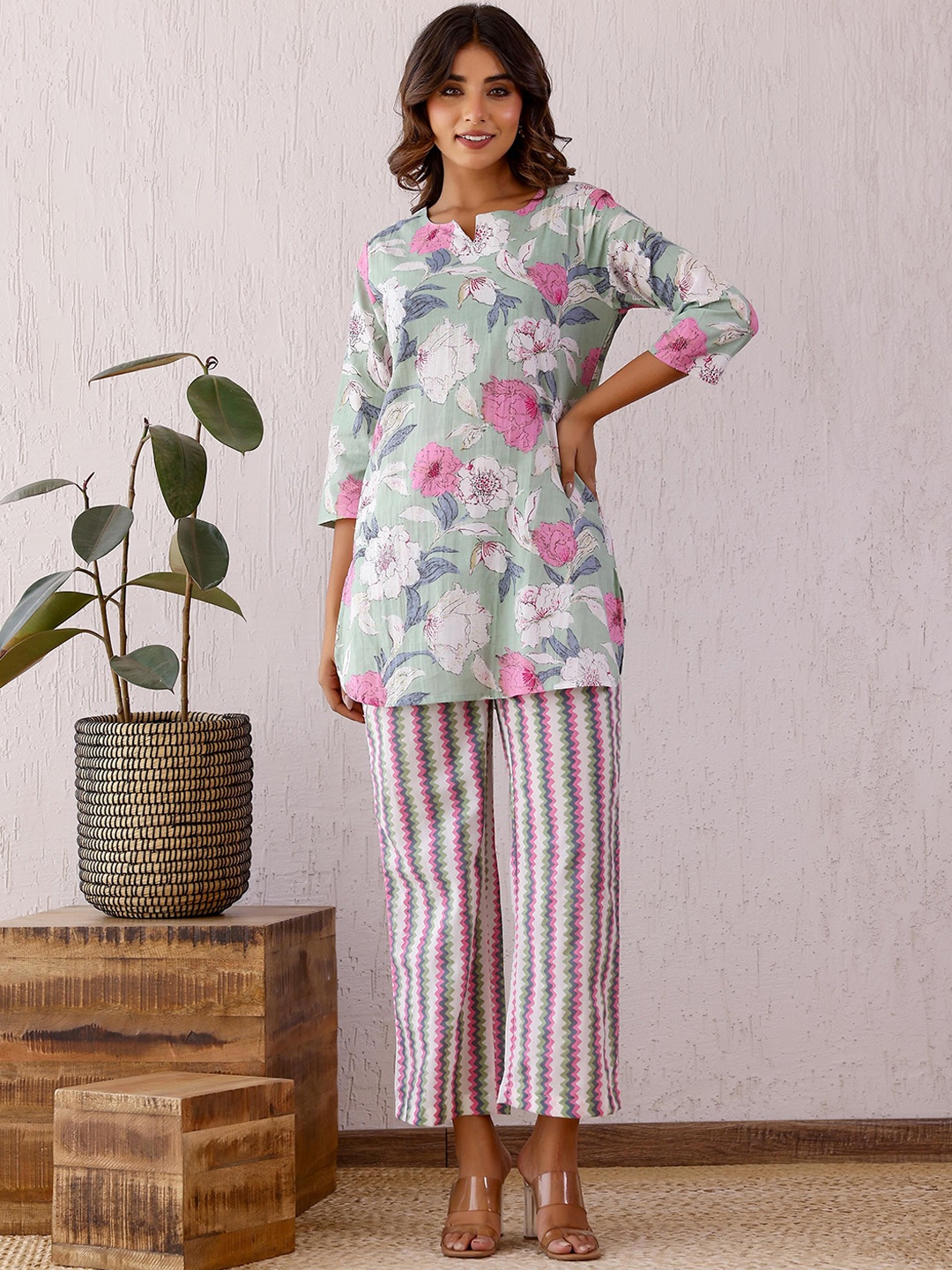 FLAVIA CREATION Printed Round Neck Three-Quarter Sleeves Pure Cotton Top With Palazzo, White
FLAVIA CREATION Printed Round Neck Three-Quarter Sleeves Pure Cotton Top With Palazzo, White