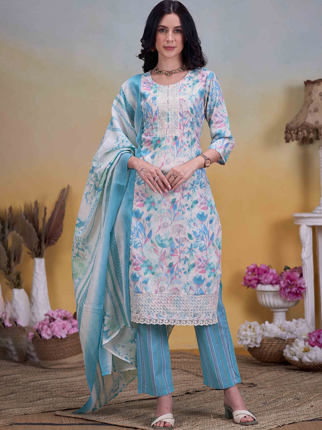 Anouk Women Floral Embroidered Regular Sequinned Pure Cotton Kurta with Trousers & With Dupatta, Blue
Anouk Women Floral Embroidered Regular Sequinned Pure Cotton Kurta with Trousers & With Dupatta, Blue