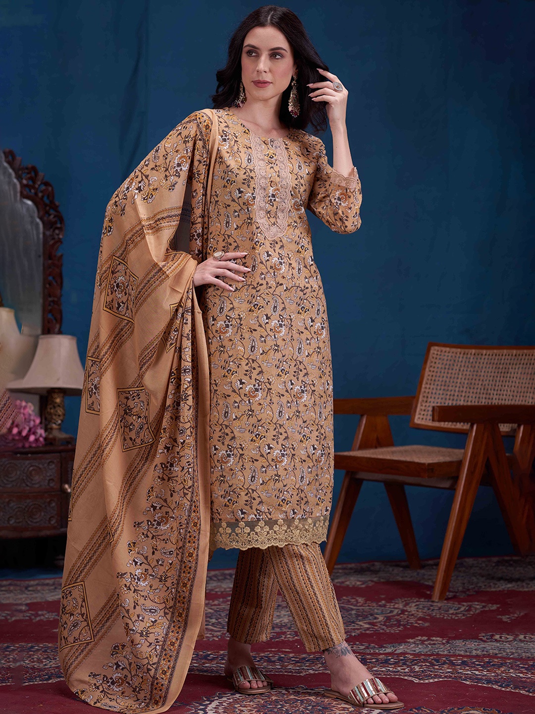 Anouk Women Floral Printed Regular Patchwork Pure Cotton Kurta with Trousers & With Dupatta, Yellow
Anouk Women Floral Printed Regular Patchwork Pure Cotton Kurta with Trousers & With Dupatta, Yellow
