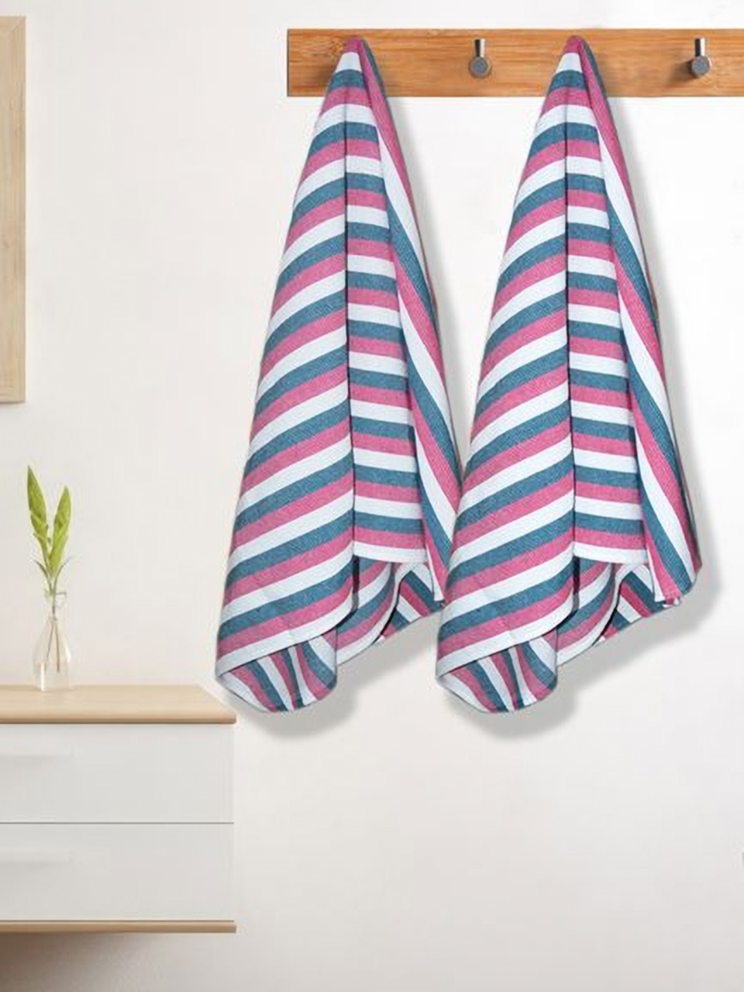 Athom Living Iris Red & Teal Blue 2 Pieces Striped Printed Cotton 210 GSM Bath Towels
Athom Living Iris Red & Teal Blue 2 Pieces Striped Printed Cotton 210 GSM Bath Towels