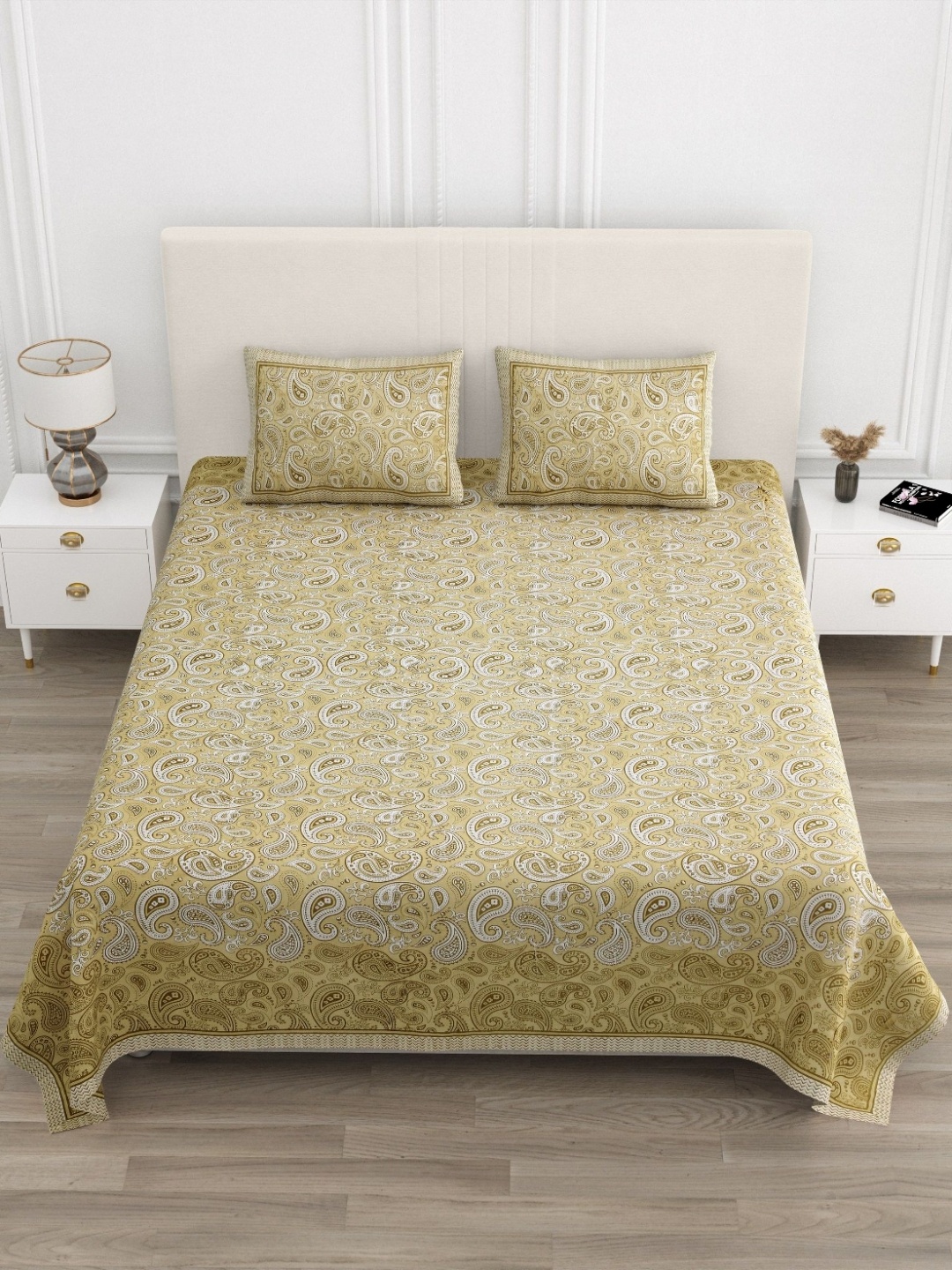 Jinaya's Brown Ethnic Motifs Printed Pure Cotton 210 TC King Bedsheet Set 2.74 m x 2.28 m
Jinaya's Brown Ethnic Motifs Printed Pure Cotton 210 TC King Bedsheet Set 2.74 m x 2.28 m