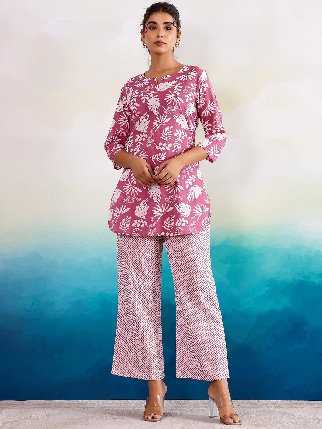 FLAVIA CREATION Printed Round Neck Three-Quarter Sleeves Pure Cotton Top With Palazzo, Pink
FLAVIA CREATION Printed Round Neck Three-Quarter Sleeves Pure Cotton Top With Palazzo, Pink