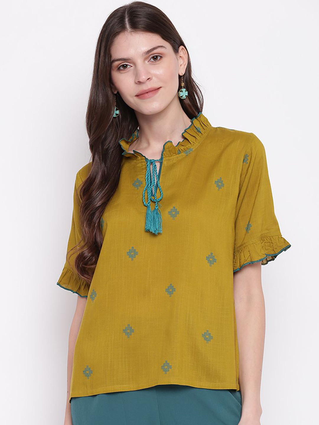 DressBerry Women Geometric Printed Tie-Up Neck Ruffles Top, Olive
DressBerry Women Geometric Printed Tie-Up Neck Ruffles Top, Olive